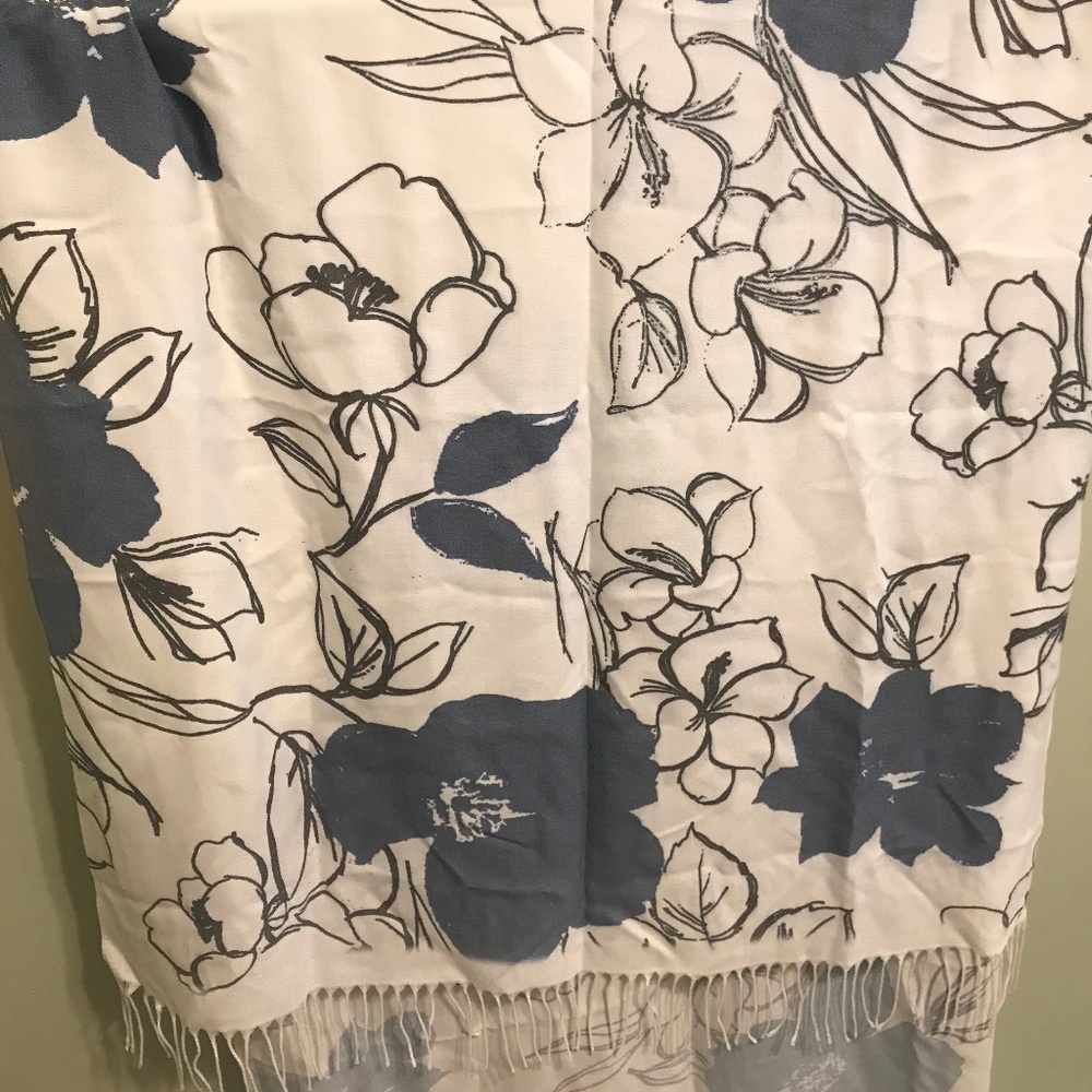 Genuine pashmina scarf from Italy